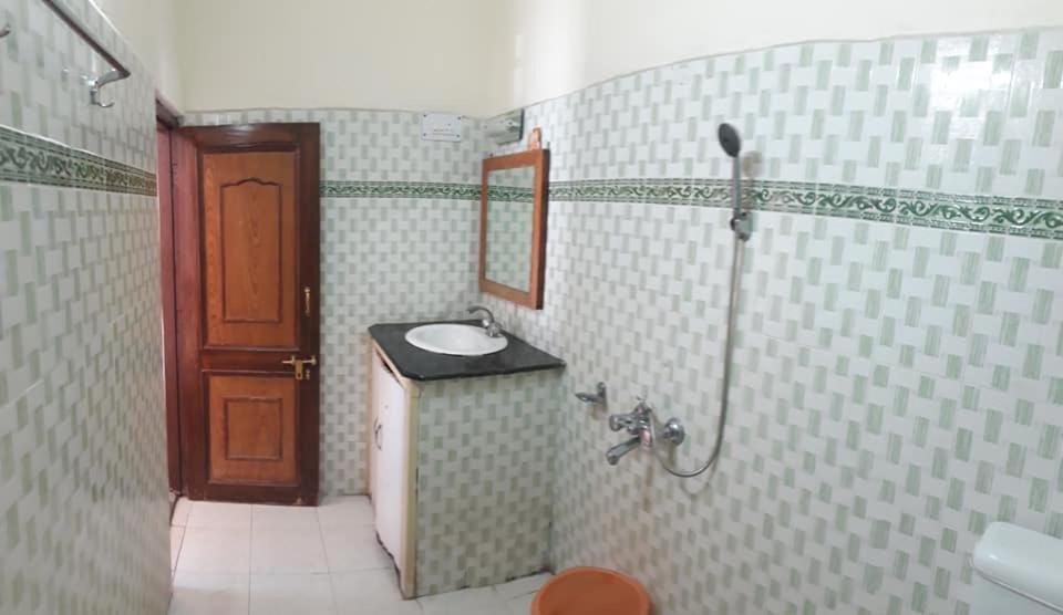 Hotel Himalayan Inn Uttarkāshi Zewnętrze zdjęcie